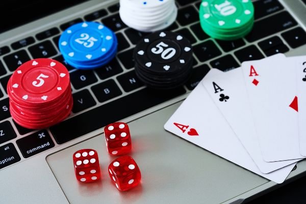 com3 Live Casino